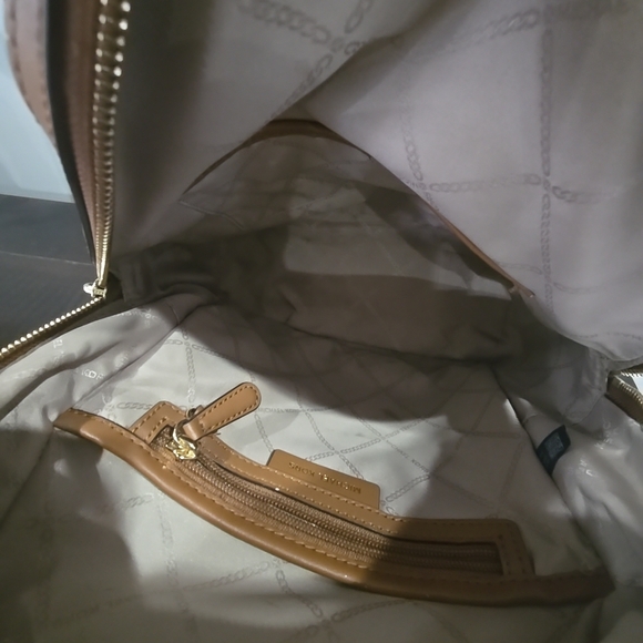 Michael Kors Valerie medium logo backpack in brown and acorn PVC and leather.  - Picture 7 of 13